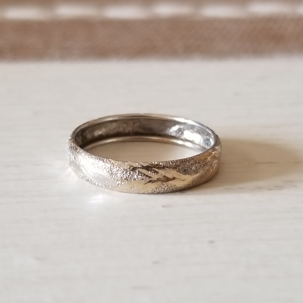 10k White Gold Band Ring